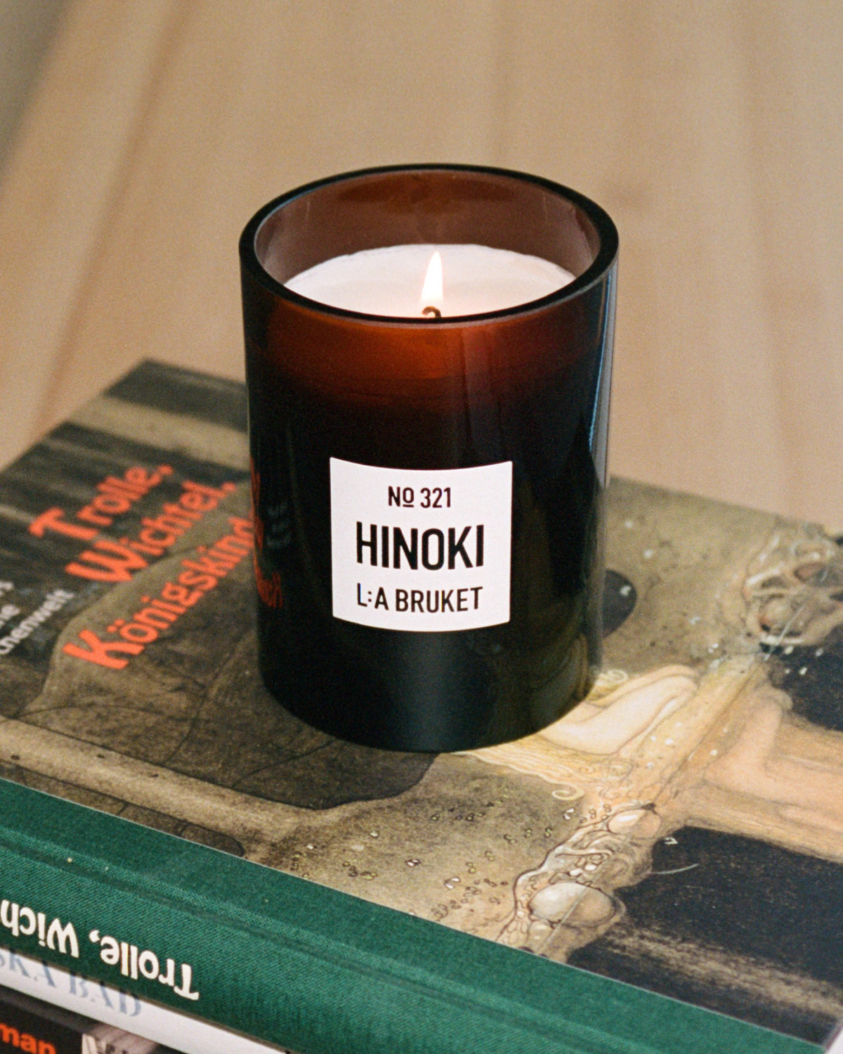 
L:A BRUKET Scented Candle 260g