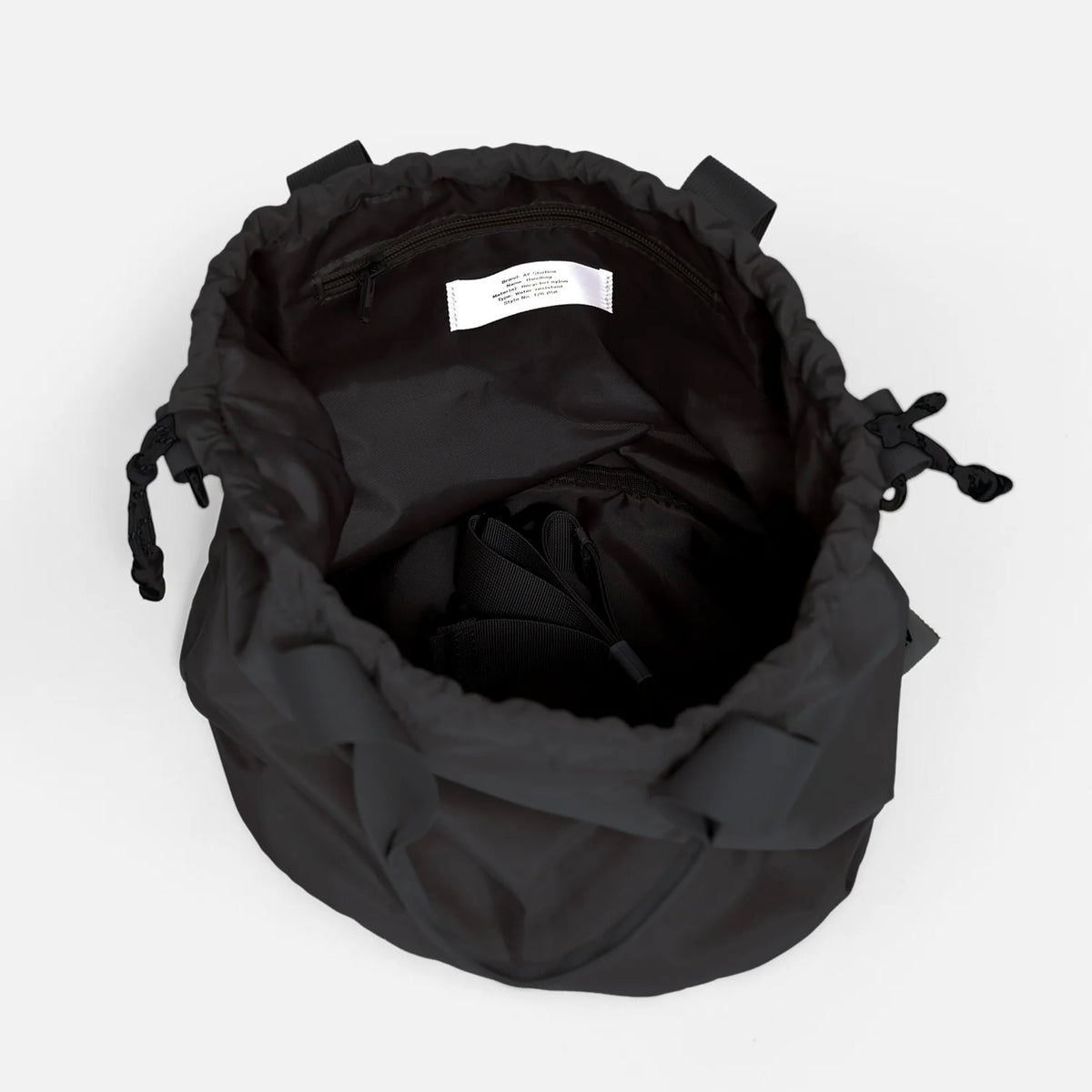 handbag black 04 1512x jpg